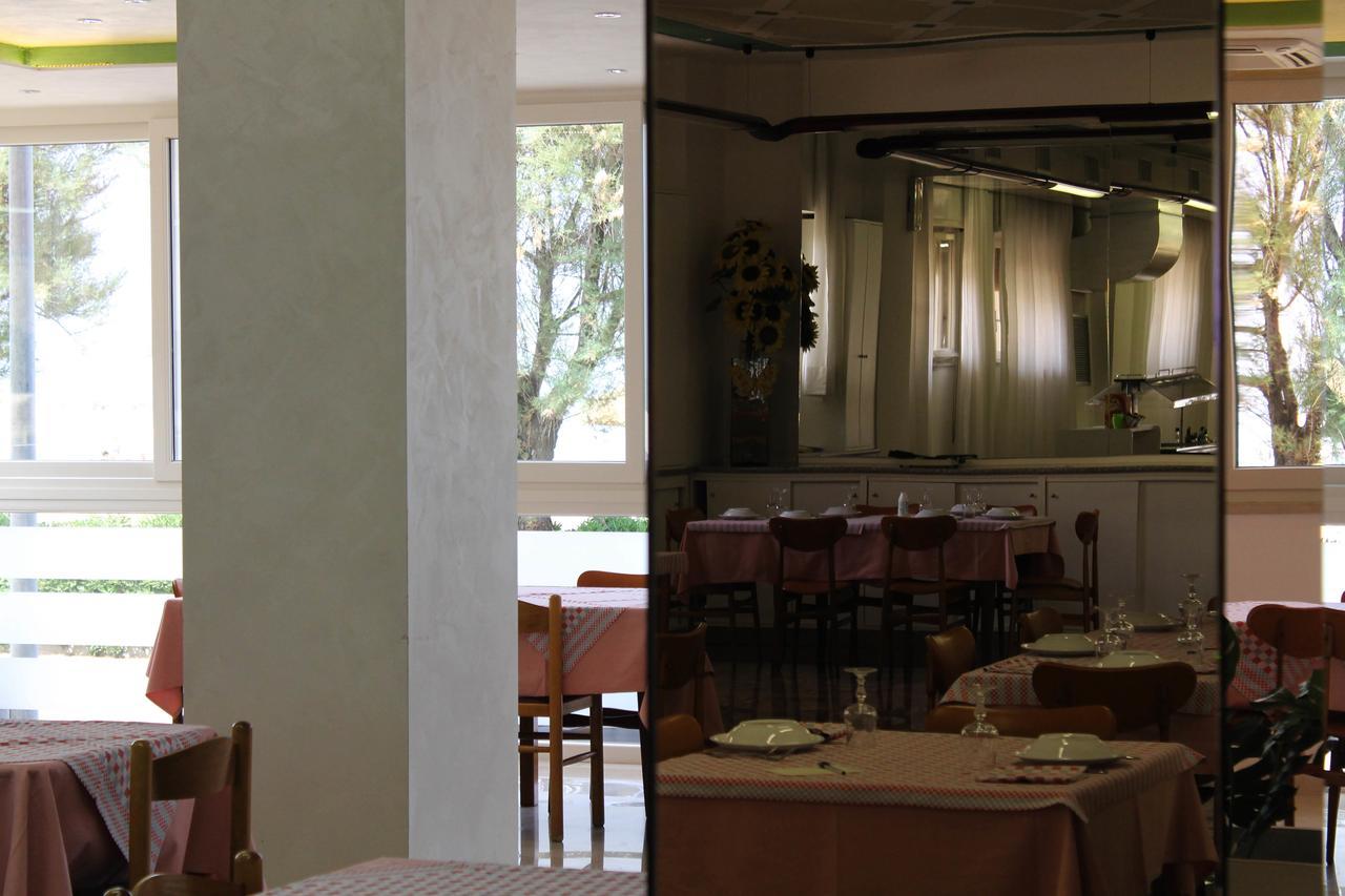 Hotel Dei Galli Senigallia Exteriér fotografie